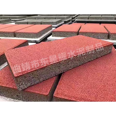 現(xiàn)在正值夏季多雨，園林透水磚鋪設迫在眉睫！